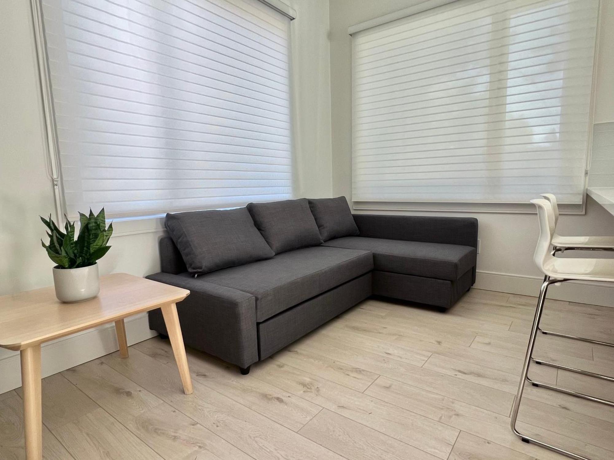バンクーバー Brand New Modern Laneway Houseヴィラ エクステリア 写真